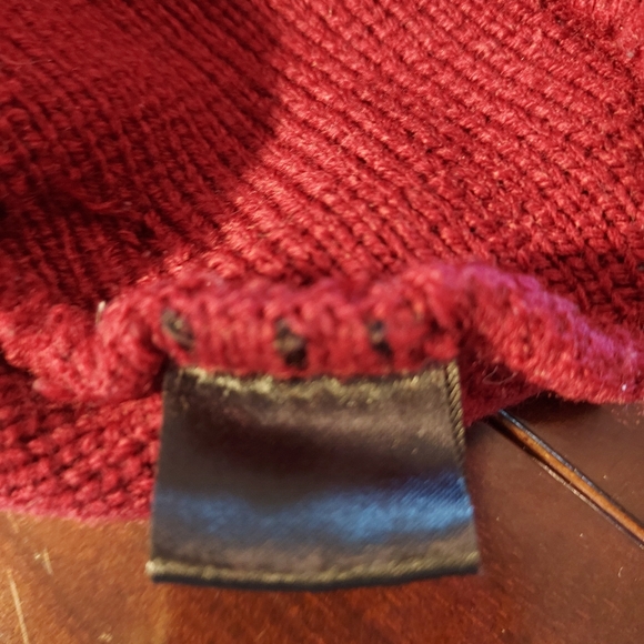 USA Knit Beanie Hat in Navy & Maroon. Unisex. - Picture 5 of 6